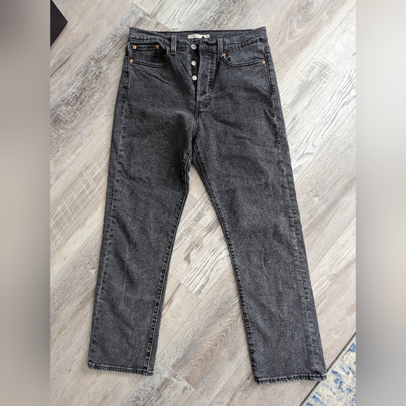 Levi's Wedgie Straight Jeans - Picture 2 of 4